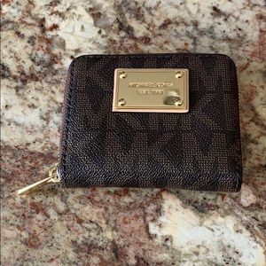 Michael Kors authentic wallet in perfect condition